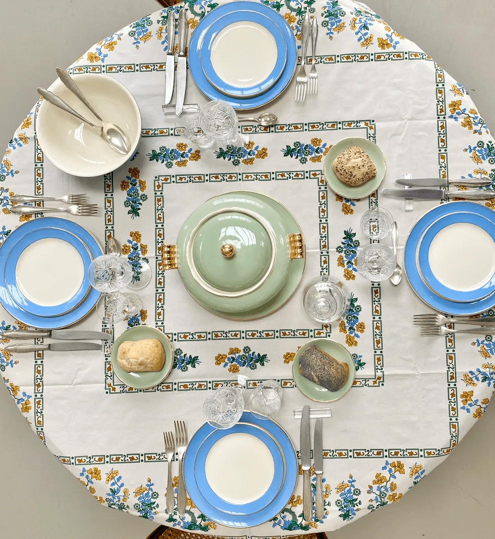 Table thématisée vaisselle bleue