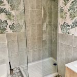 Gite masevaux orchidée salle de bain